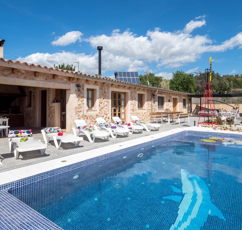 CHARMING FINCA WITH POOL NEAR SANTA MARIA